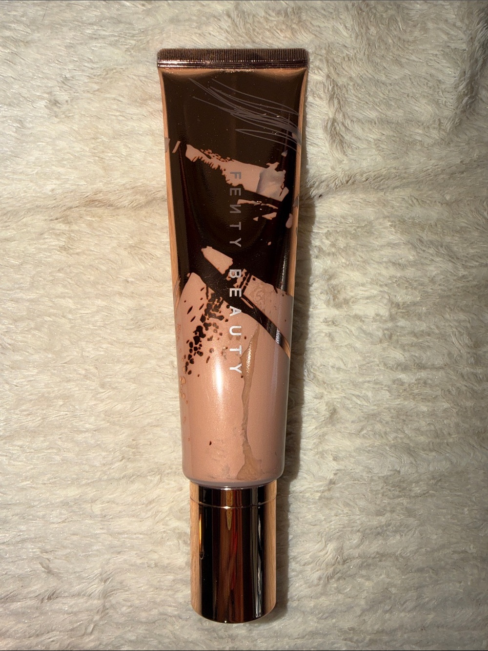 Fenty Beauty Body Sauce Luminizing Tint - Rose Gold & Black - Picture 2 of 6